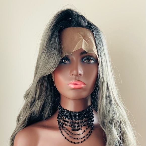 Long Ombre Grey Versatile 13x2.5 Lace Front Wig - Gorgeous! - Picture 16 of 16